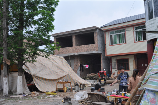 本报独家:芦山县清仁乡地震受灾现场