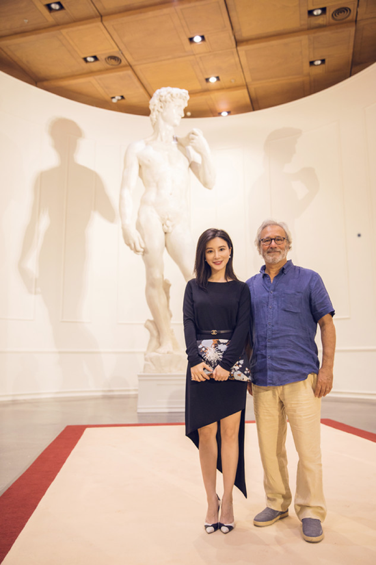 �������ʪ�ڻ������˰�����¡���ά�У�Antonio de Vito��