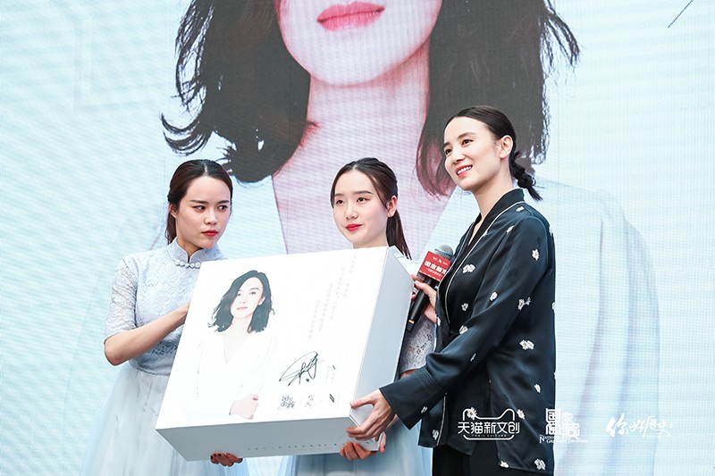 �����ұ��ء�Я����è���Ĵ��ٷ���Ʒ ��������³���