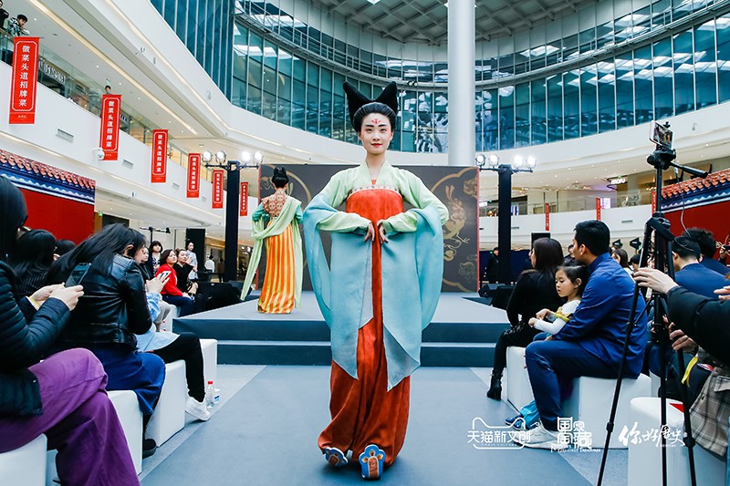 �����ұ��ء�Я����è���Ĵ��ٷ���Ʒ ��������³���