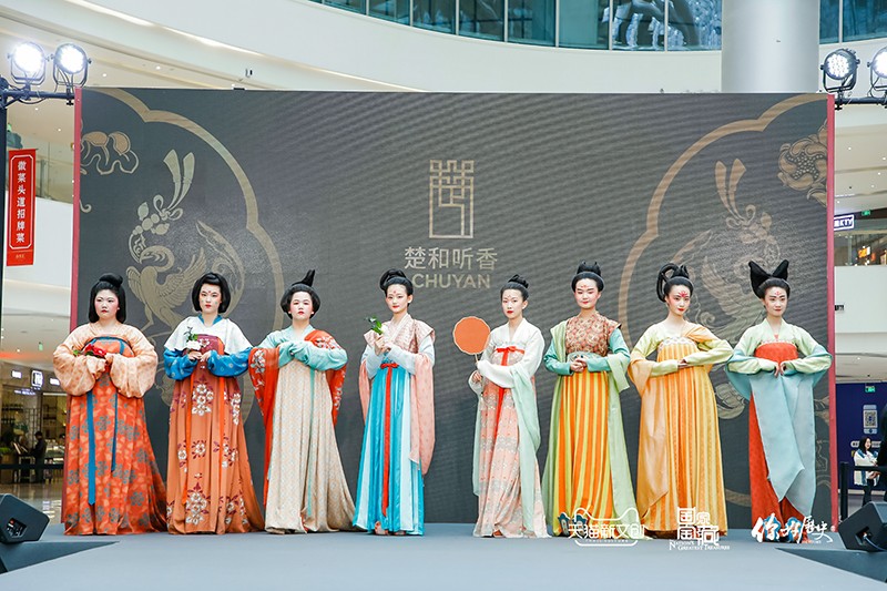 �����ұ��ء�Я����è���Ĵ��ٷ���Ʒ ��������³���