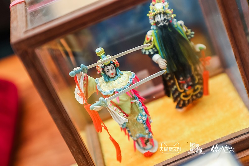 �����ұ��ء�Я����è���Ĵ��ٷ���Ʒ ��������³���