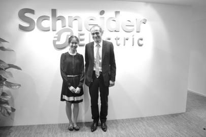 ʩ�͵µ���ȫ��CEO�Թ�����˳Ӧ�ͻ��������