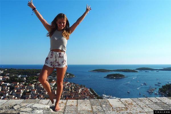 全世界最好的工作:21岁旅行博主晒照挣钱