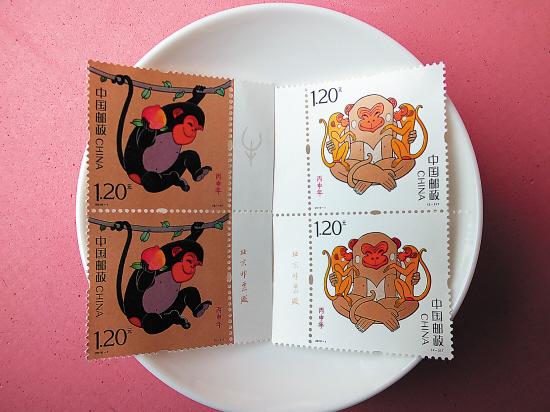 2016年1月15日,湖北宜昌,市民珍藏的丙申年猴票。CFP供图