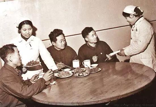 30��ǰ�ġ���Ԫ��������ֵ����Ǯ����������