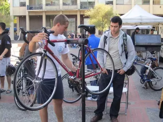 1块钱赚到1万块?这么棒的创意你绝对要学!