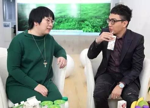 �������׸����������ӣ��ڻ�ɽ��ҵ�о����ֹ�