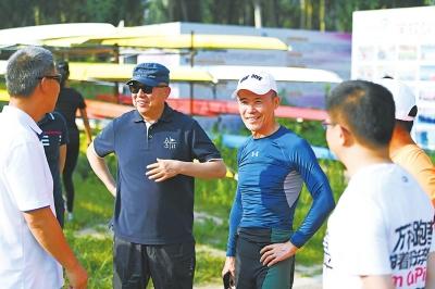 ��ʯ����ǰ�ڸ����ز����к���ɭһ������ͧ