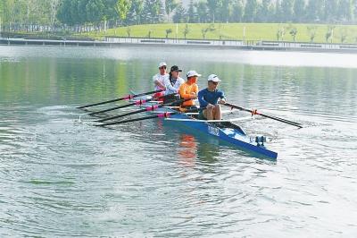 ��ʯ����ǰ�ڸ����ز����к���ɭһ������ͧ