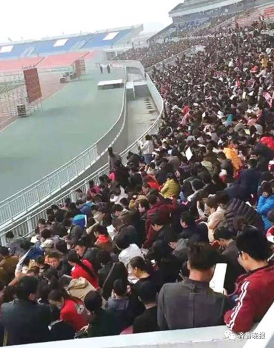 ������4��8�գ����ʱ�������ĳ¥������һ��������ѡ����������5000���������߲��롣��󿪷�����Υ�濪�̱�������