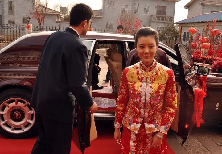 败光120亿身家!迎娶女星的山西前首富成老赖