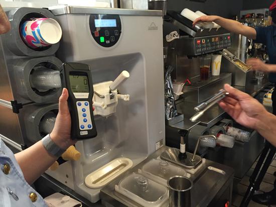 检测结果零细菌。 澎湃新闻记者 邹娟 图