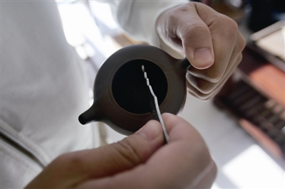 �蹸�°������������һ��˵����Щ���˴�Ŀ���ģ��蹸�к����ӡ�Ǧ����������ж��°���Խ�����Ϊ������