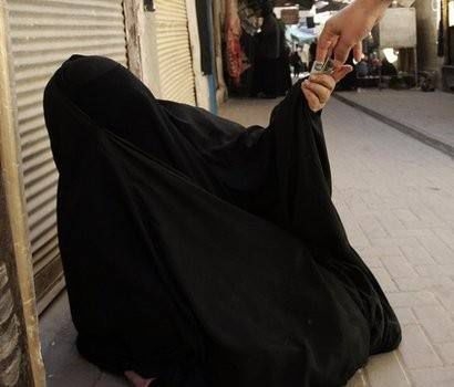 �ݵϰݾ���͸¶���ڽ����һ���ȿ�����59������ؤ���У���Щ����ؤ��ȫ�����ǰ��������񣬶��������������ҡ����˽⣬��Щ��ؤÿ���¿������ֵ�����ķ27��Ԫ���ۺ������47.6��Ԫ��